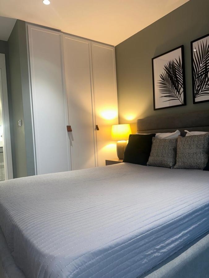 Godson Luxury One Bed Apartment ลอนดอน ภายนอก รูปภาพ